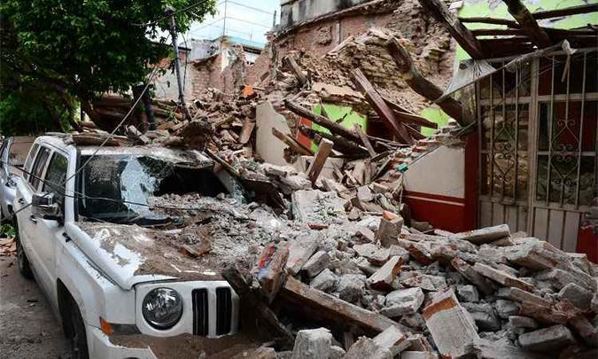 O terremoto mais poderoso do México em um século matou ao menos 60 pessoas(foto: AFP / RONALDO SCHEMIDT ) O terremoto mais poderoso do México em um século matou ao menos 60 pessoas(foto: AFP / RONALDO SCHEMIDT )