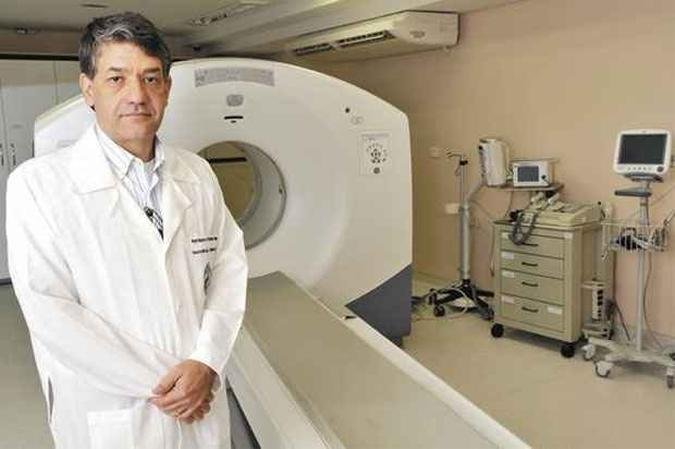 Coordenador do INCT MM, Marco Aur�lio Romano-Silva explica que os pacientes s�o encaminhados por m�dicos ou pelos ambulat�rios da Faculdade de Medicina (foto: (Maria Tereza Correia/EM/D.A Press))