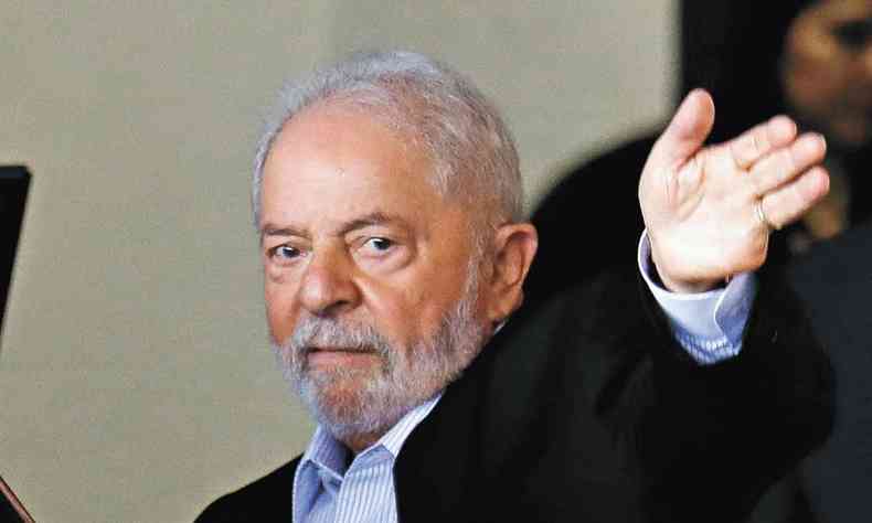 Lula est no Egito como convidado, por ter vencido a eleio brasileiras