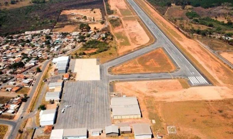 Imagem area do aeroporto de Divinpolis