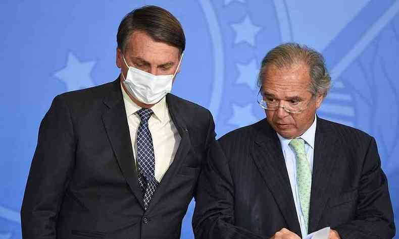 Bolsonaro deu prazo at esta sexta-feira (28) para que Guedes apresente nova proposta para o programa Renda Brasil(foto: Evaristo S/AFP)