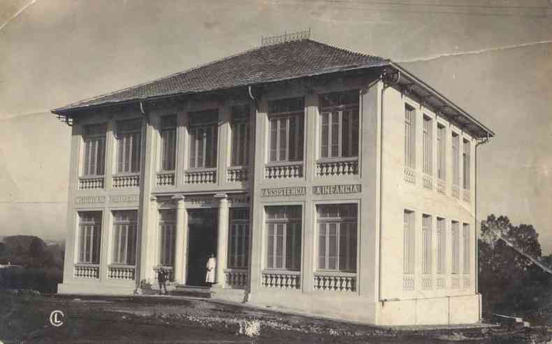 Maior parte das intervenes foi feita pelo pioneiro mdico David Corra Rabello (1885-1939) no Hospital So Vicente de Paulo, atual Hospital das Clnicas, em Belo Horizonte