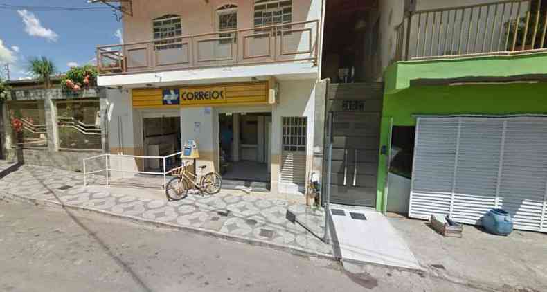 Gerente foi obrigado a ir at a agncia dos Correios e pegar dinheiro para o bando(foto: Google Street View/Reproduo)