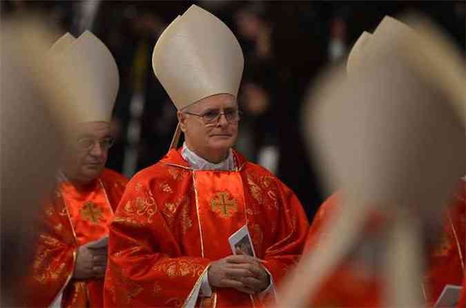 Odilo Scherer participa de missa antes do incio do conclave(foto: AFP PHOTO / GABRIEL BOUYS )