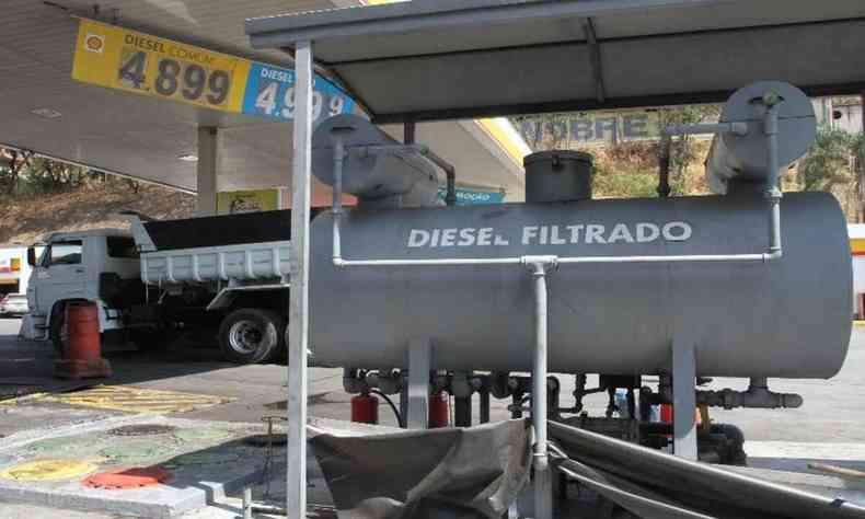 Óleo diesel chega a quase R$ 5 nos postos de BH