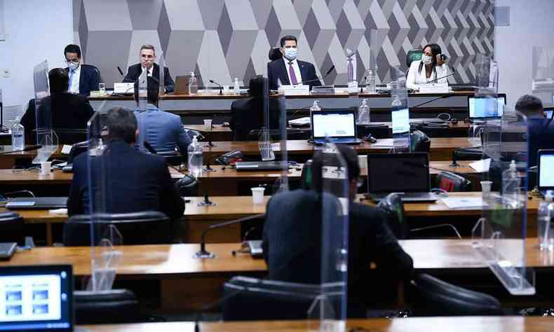 Comissão de Constituição e Justiça do Senado sabatina André Mendonça