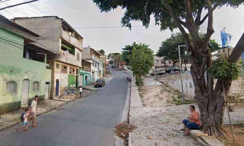 Corpo foi encontrado na Rua Narcisa Pereira, no Barreiro(foto: Reproduo/Google Street View)