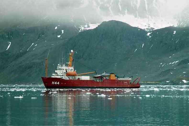 Navio Ary Rongel, na Antrtica, tem todos os instrumentos necessrios para garantir a segurana e o acesso da tripulao a informaes(foto: Divulgao/Marinha do Brasil)