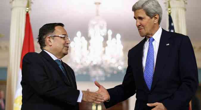 Secretrio de Estado americano John Kerry se encontra com Ministro egpcio de Relaes Exteriores Nabil Fahmy(foto: Chip Somodevilla/AFP)