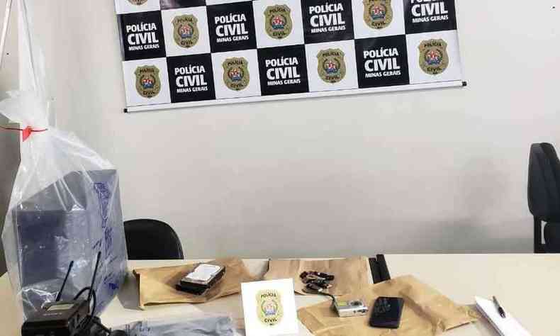 Suspeitos armazenavam contedo ilcito em computadores, notebooks, celulares, pen drives e outras mdias (foto: Mrcia Cruz/EM/DA PRESS)