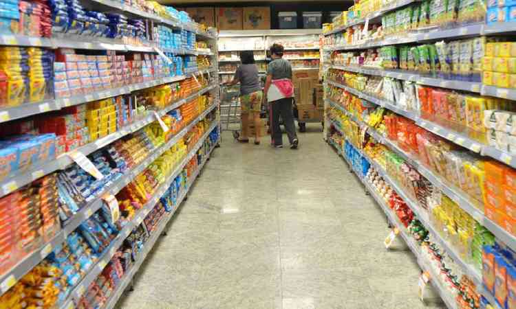 Supermercado com varios itens