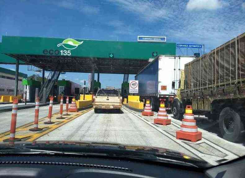 Praa de cobrana de pedgio na BR-135 entre Montes Claros e Bocaiva(foto: Bocaiuva Online)