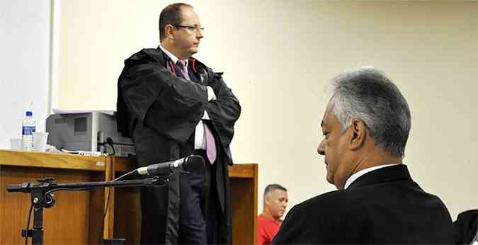 Advogado chegou a chamar Edson Moreira de mijo durante o depoimento(foto: Renata Caldeira/TJMG)