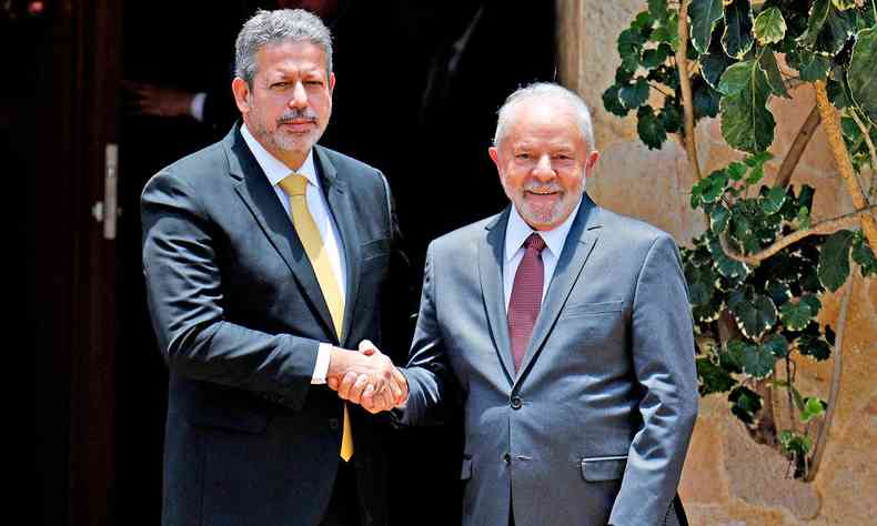 Lira e Lula: acordo para garantir governabilidade do futuro governo