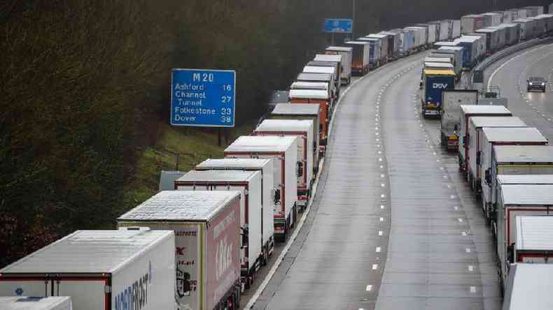 Frana anunciou fechamento de sua fronteira com Reino Unido por 48 horas, impedindo sada de caminhes do porto de Dover(foto: Getty Images)