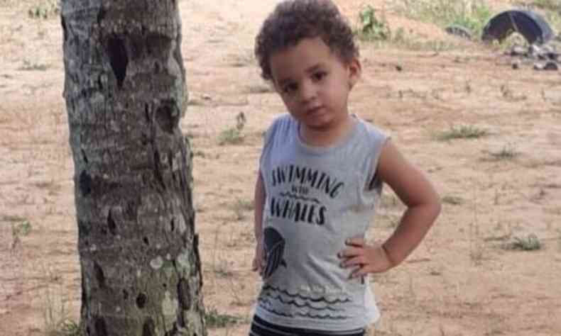 Matheus Rodrigues, de 2 anos, foi morto nesse domingo (13)(foto: Arquivo Pessoal)