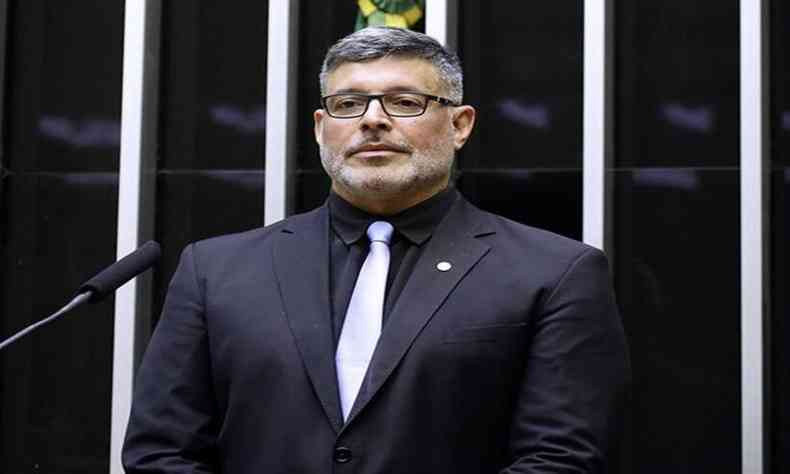 O deputado federal entrou com pedido de investigao do ataque sofrido por Bolsonaro durante campanha eleitoral em 2018