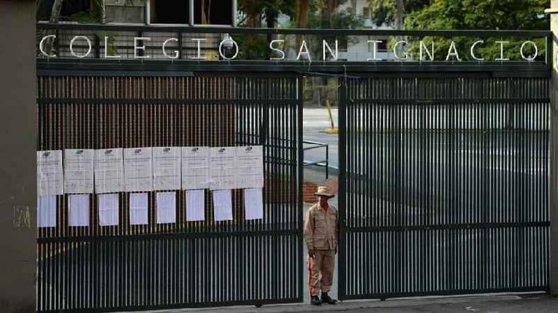 Colgio Santo Incio