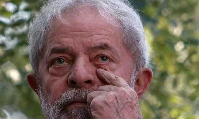 O argumento é saber qual é o perfil preferido pelos eleitores, testar nomes e a capacidade de transferência de votos de Lula (foto: Miguel Schincariol/AFP) O argumento é saber qual é o perfil preferido pelos eleitores, testar nomes e a capacidade de transferência de votos de Lula (foto: Miguel Schincariol/AFP)