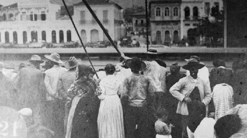 Se o navio registrasse doenas antes da chegada ao Brasil, poderia ter de ficar mais de 1 semana em quarentena(foto: Acervo Museu da Imigrao/APESP)