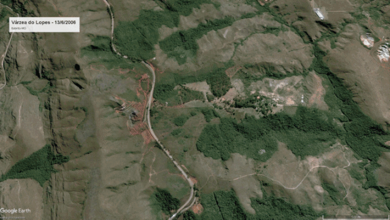 Imagens de satlite mostram avano da mina Vrzea do Lopes, da Gerdau, nos ltimos 12 anos(foto: Reproduo Google Earth)