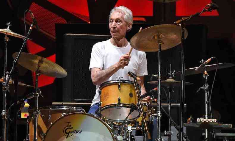 Mundo da msica perdeu nesta tera-feira (24/8) o baterista Charlie Watts(foto: Pablo PORCIUNCULA / AFP)