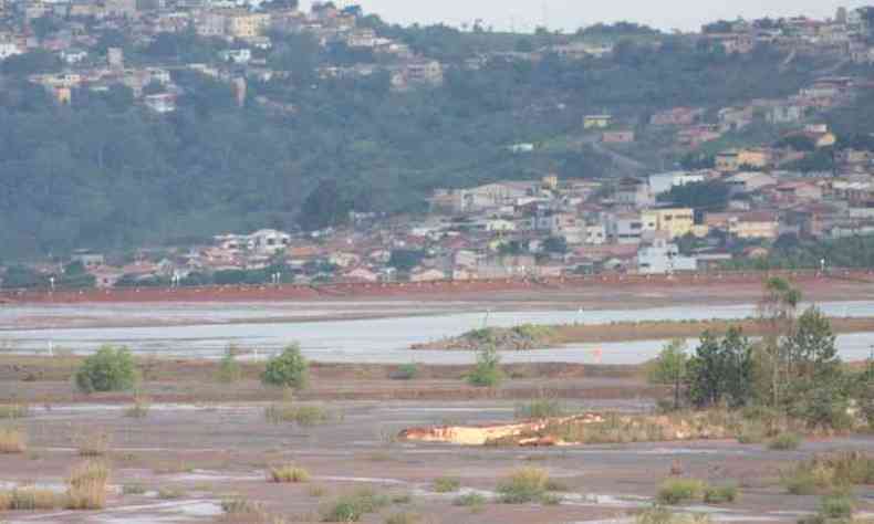 Populao de Congonhas teme rompimento de barragem como o complexo Casa de Pedra(foto: Edsio Ferreira/EM/D.A Press - 10/11/2015)
