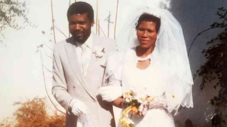 Agnes casou-se com seu namorado do ensino mdio, Gideon, em 1972.