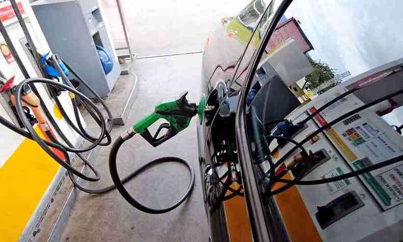 Impactos dos reajustes sero de R$ 0,0489 no litro do diesel e de R$ 0,0831 no litro da gasolina(foto: Gladyston Rodrigues/EM/D.A Press)