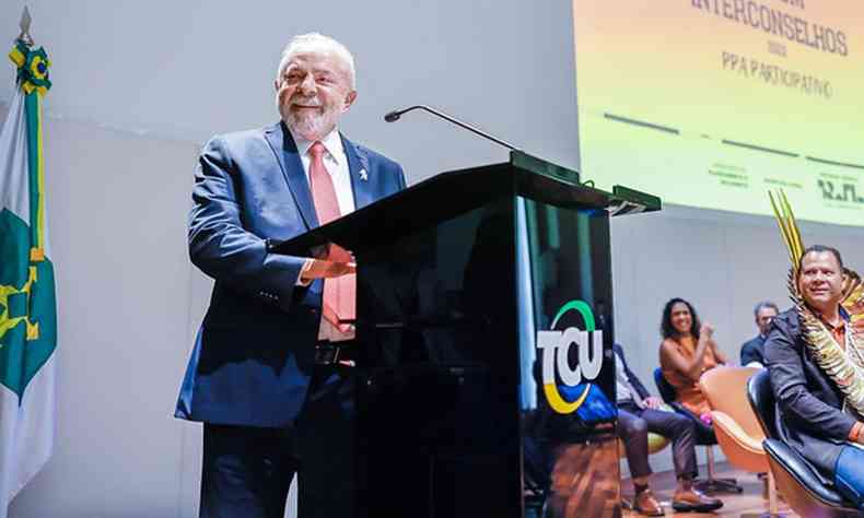 Lula em discurso 