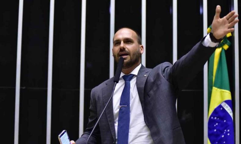 Deputado afirma que ministérios de Lula não promovem melhorias na vida dos Brasileiros(foto: Zeca Ribeiro/Câmara dos Deputados) Eduardo Bolsonaro