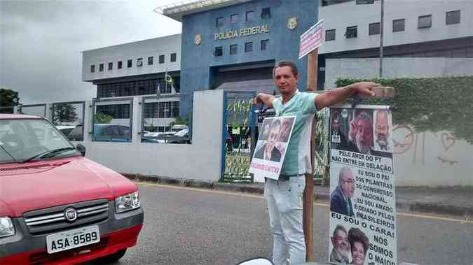 Andr Rhouglas esperou 10 dias para ser recebido pelo Juiz Srgio Moro(foto: Reproduo/Facebook)