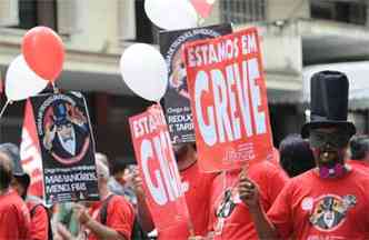 Antes das reunies, trabalhadores fizeram manifestao no Centro de BH(foto: Gladyston Rodrigues/EM/D.A Press)