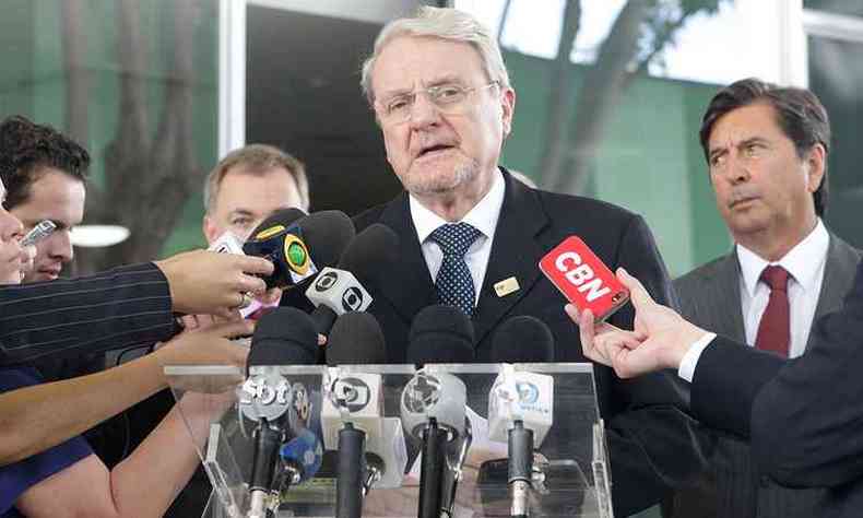 Lacerda lamentou a desistncia de Joaquim Barbosa durante reunio da FNP(foto: Nelson Jr. SCO\ STF)