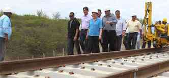 Dilma visita obras da ferrovia Transnordestina em Pernambuco(foto: Roberto Stuckert Filho/PR)