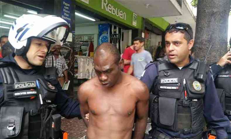Homem foi detido por guardas municipais na Avenida Amazonas(foto: Reproduo internet/WhatsApp)