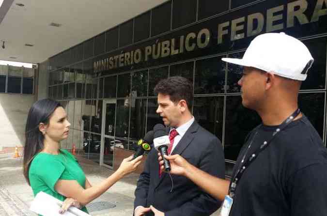Advogados da VogBR acompanharam o depoimento dos tcnicos no MPF(foto: Paulo Henrique Lobato/EM/D.A.Press)
