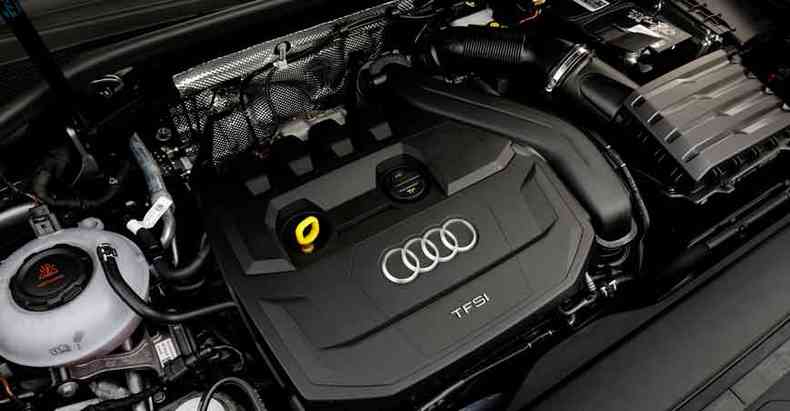 O motor que equipa o Audi Q3  o 1.4 TFSI de 150cv e 25,5kgfm de torque(foto: Chris Castanho/Audi/Divulgao)