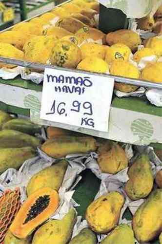 Quilo do mamo tipo hava  encontrado por preo superior ao de carne de segunda (foto: Juarez Rodrigues/EM/D.A Press)