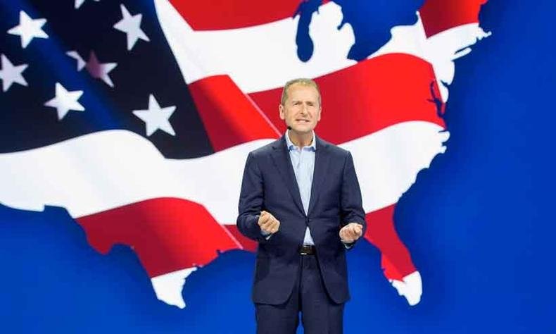  Promotores p�blicos alem�es acusaram o atual diretor-presidente da VW, Herbert Diess, de manipula��o de mercado no caso das fraudes de emiss�es de g�s carb�nico (foto: Geoff Robins/AFP )