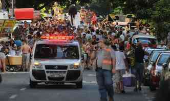 Bartucada arrasta 6 mil folies pelo Centro de Belo Horizonte, at a Praa da Boa Viagem(foto: Tlio Santos/EM)