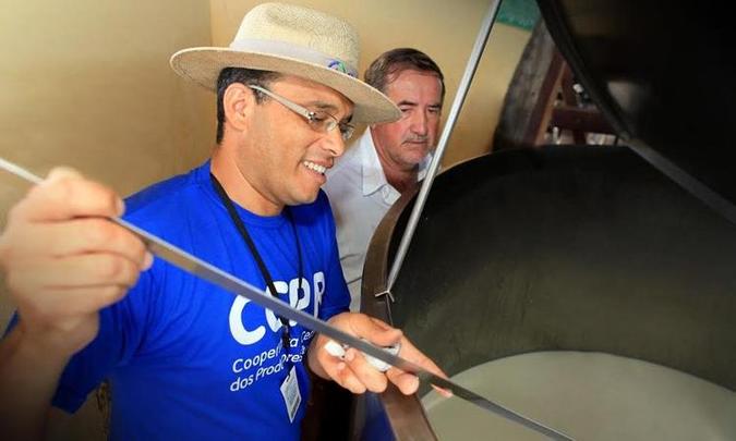 O Sistema de Pagamento pela Qualidade do Leite da CCPR/Itambé foi estruturado para oferecer o melhor programa de bonificação aos seus cooperados(foto: Gilson de Souza) O Sistema de Pagamento pela Qualidade do Leite da CCPR/Itambé foi estruturado para oferecer o melhor programa de bonificação aos seus cooperados(foto: Gilson de Souza)