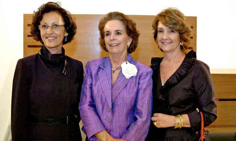 Homenagem  aniversariante do dia, Samaritana Gontijo, com Maria de Lourdes Godoi e Candida Ferraz(foto: marcos vieira/em/d.a press)