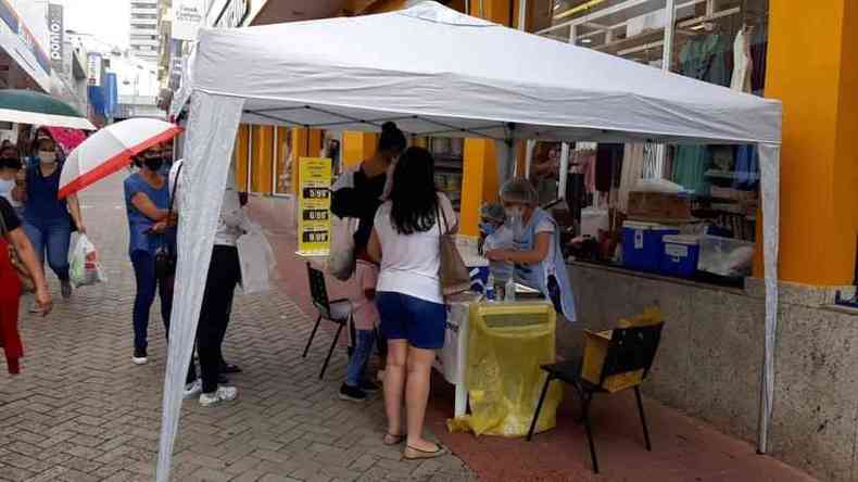 Ponto de vacinao contra COVID-19 em Varginha