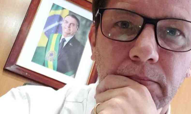 Ator Mrio Frias assumiu a vaga deixada aps a demisso da atriz Regina Duarte (foto: Reproduo/Instagram)