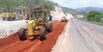 Na quinta-feira, trecho da rodovia ser interditado para imploso de rochas(foto: Concessionria Nascentes das Gerais/Divulgao)