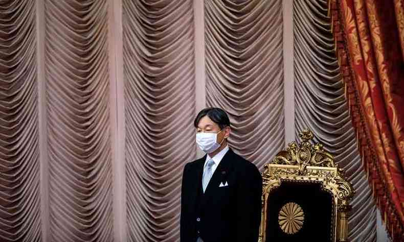 O imperador Nahurito numa sesso do parlamento japons, no ltimo dia 17 de setembro (foto: Behrouz MEHRI/AFP)