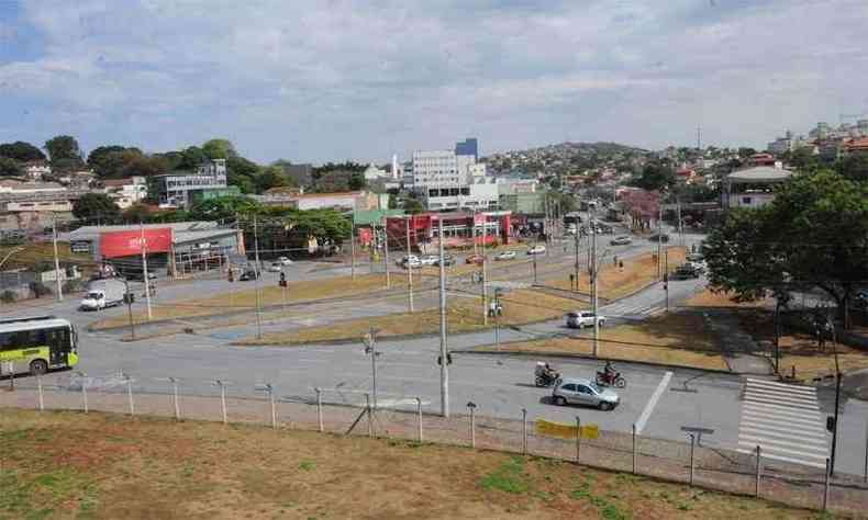 Vista da Avenida Vilarinho, a principal via de Venda Nova, regional com mais mortes por COVID-19 em BH(foto: Paulo Filgueiras/EM/D.A Press - 27/09/2019)