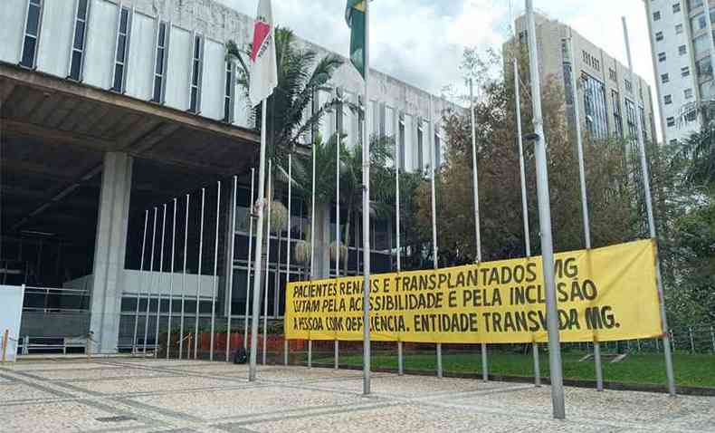 A Transvida j levou a reivindicao dos pacientes renais at a Assembleia Legislativa de Minas (foto: Transvida/Divulgao)