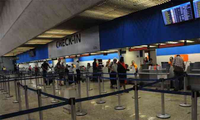 Aeroporto Internacional Tancredo Neves, em Confins, espera movimento quase 10% superior a 2014(foto: Paulo Filgueiras/EM/D. A. Press)